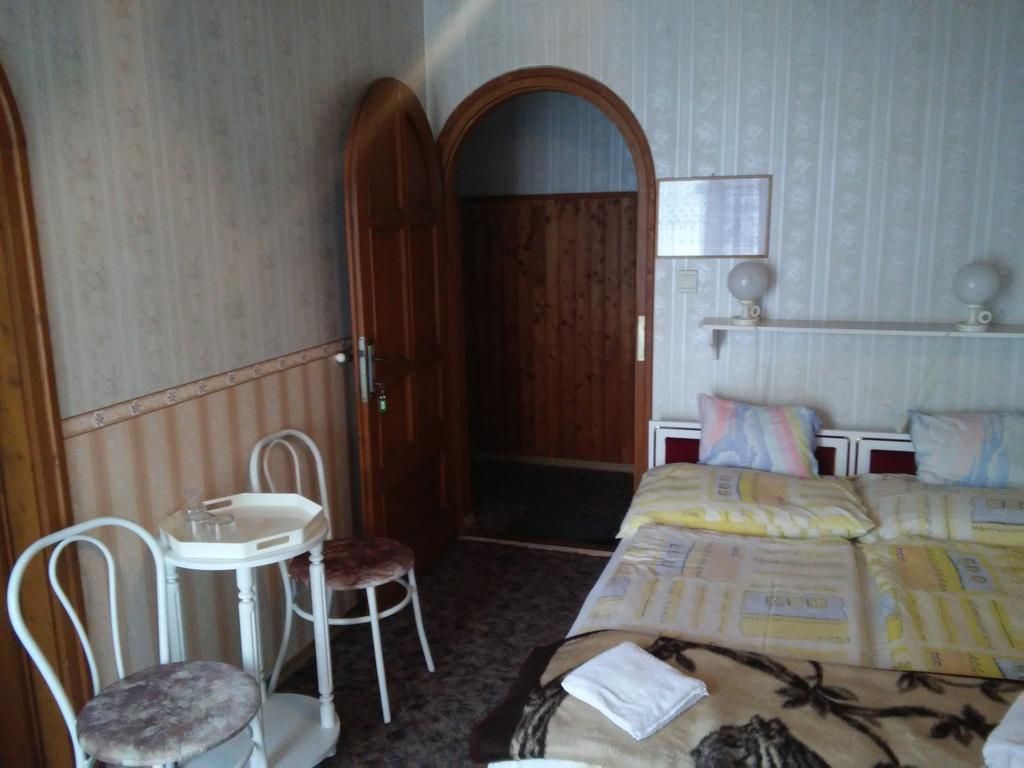 Steinhaus Bed & Breakfast Keszthely Bilik gambar